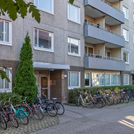 Rent this 1 bed apartment on Hagagatan 1-3 in 652 19 Karlstad, Sweden
