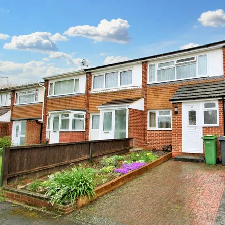 Rent this 2 bed townhouse on Hildenborough Crescent in Maidstone, ME16 0PJ