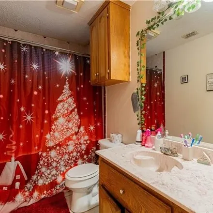 Image 5 - 301 North 28th Street, Casa Bonita Colonia, McAllen, TX 78501, USA - House for sale