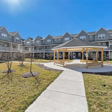 Buy this 3 bed condo on 3987 Trailwaycommons Cir Unit 27 in Auburn Hills, Michigan