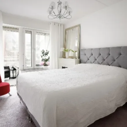 Rent this 2 bed apartment on Gamla Tuvevägen 12 in 417 22 Gothenburg, Sweden