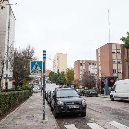 Image 8 - Avenida Barranquilla, 5, 28043 Madrid, Spain - Apartment for rent