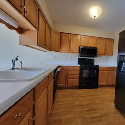 Image 3 - 1584 16th Street Southwest, Minot, ND 58701, USA - Condo for sale