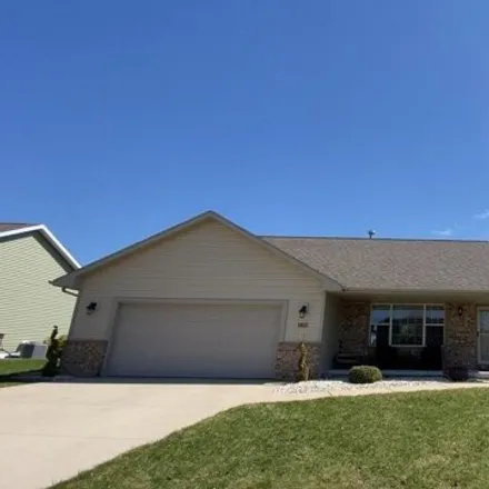 Buy this 3 bed house on 1396 Alpine Drive in Green Bay, WI 54311