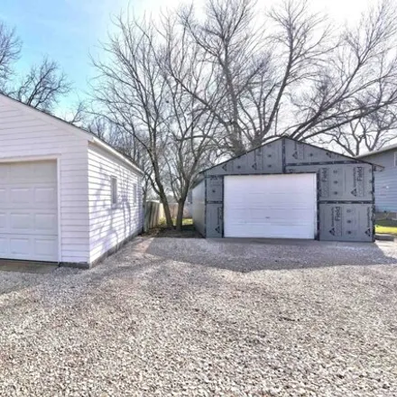 Image 2 - 1901 16th Street, Emmetsburg, IA 50536, USA - House for sale