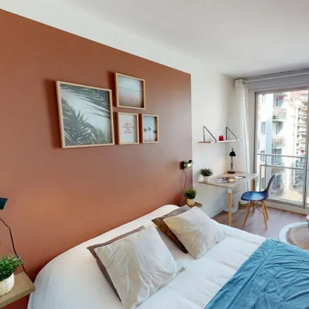 Rent this 3 bed room on 10 Allée de Fontainebleau in 75019 Paris, France