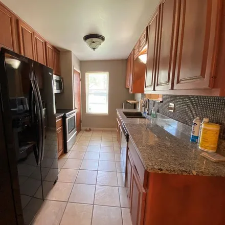 Image 2 - 4600 Permian Drive, Odessa, TX 79762, USA - House for rent