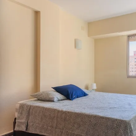 Rent this 4 bed room on Col·legi d'Educació Infantil i Primària Mare Nostrum in Avinguda de Blasco Ibáñez, 171