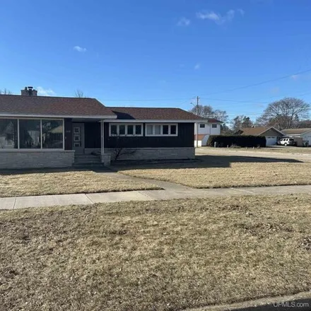 Buy this 4 bed house on 1717 9th Avenue South in Escanaba, MI 49829