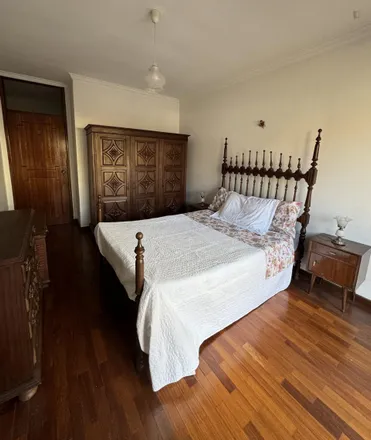 Rent this 2 bed apartment on Rua Santa Catarina in 4000-447 Porto, Portugal