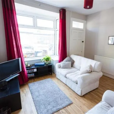 Image 3 - Victoria Road, Metchley, B17 0AB, United Kingdom - Townhouse for rent