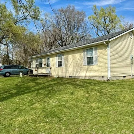 Buy this 3 bed house on 617 Marvin Avenue in Lebanon, MO 65536