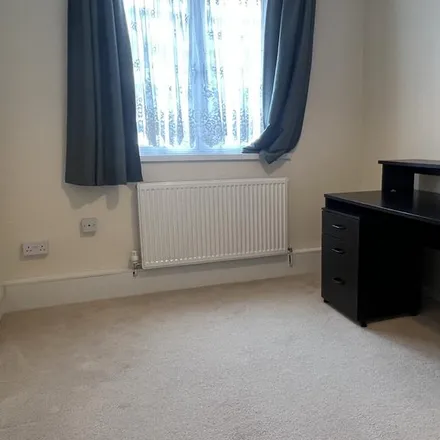 Image 6 - Magellan House, Ernest Street, London, E1 4QY, United Kingdom - Apartment for rent
