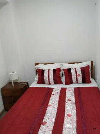 Rent this 2 bed apartment on Rua do Terreirinho in 1100-335 Lisbon, Portugal