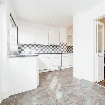 Image 4 - Mount Pleasant Road, London, RM5 3YL, United Kingdom - Townhouse for sale