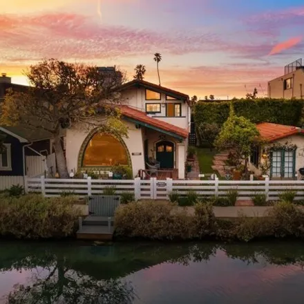 Image 2 - Howland Canal Walk, Los Angeles, CA 90292, USA - House for sale