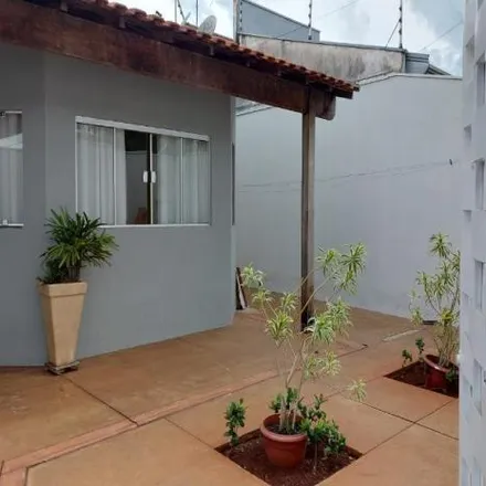 Buy this 3 bed house on Rua Antônio Corrêa de Almeida Moraes in Jardim Arco Íris, Araraquara - SP