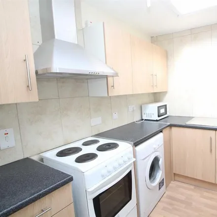 Rent this 1 bed townhouse on Old Groveway in Fenny Stratford, MK6 3BP