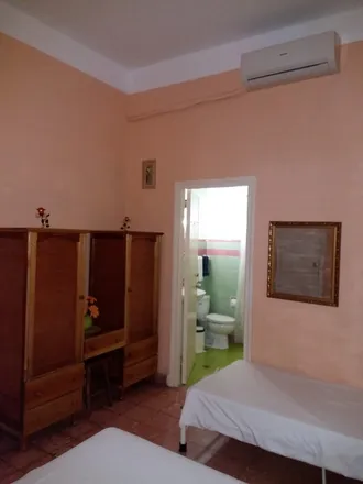 Image 7 - Cayo Hueso, HAVANA, CU - Apartment for rent