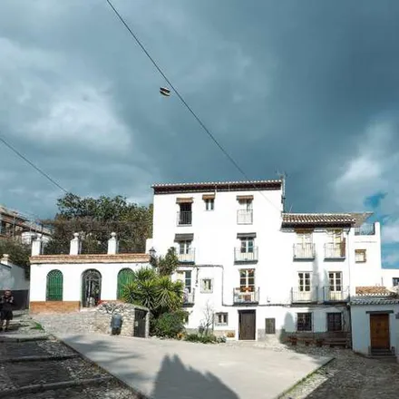 Rent this 2 bed apartment on Calle Aljibe de Trillo in 18010 Granada, Spain