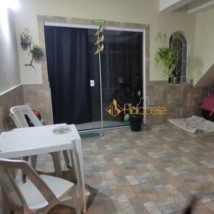 Buy this 5 bed house on Rua Tabajaras in Pedregulho, Guaratinguetá - SP