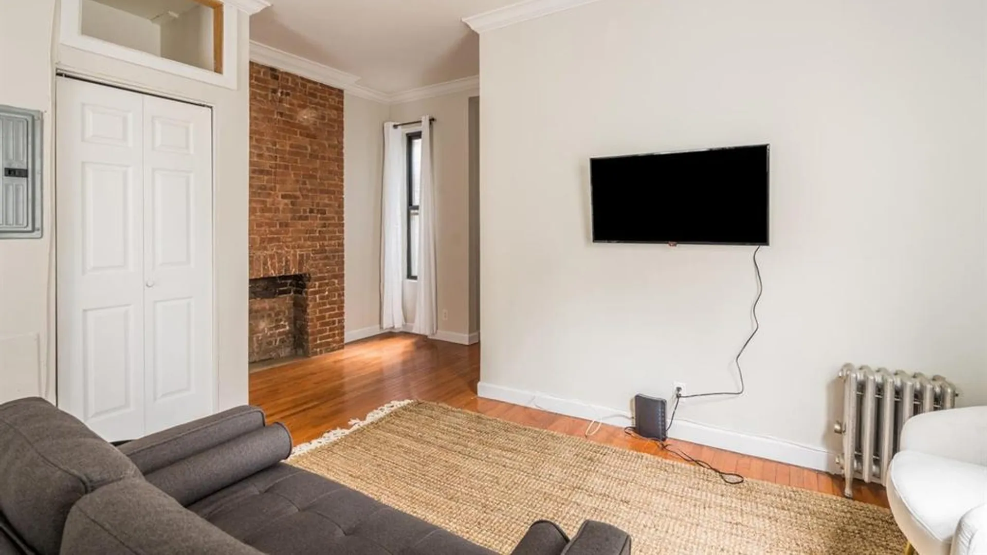 650 9th Avenue, New York, NY 10036, USA | Room for rent