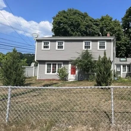 Buy this 4 bed house on 4 Lake Street in Braintree, MA 02184