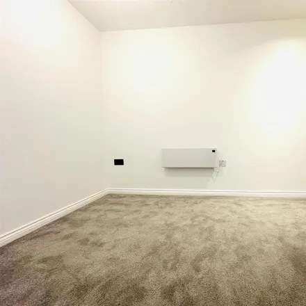 Image 2 - Units 5-6 Springwell Road, Leeds, LS12 1EY, United Kingdom - Apartment for rent