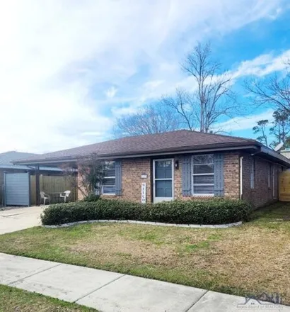 Buy this 3 bed house on 287 Leslie Street in Mechanicville, Houma