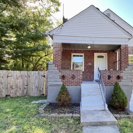 Buy this 4 bed house on 37 Hartwell Court in Cincinnati, OH 45216
