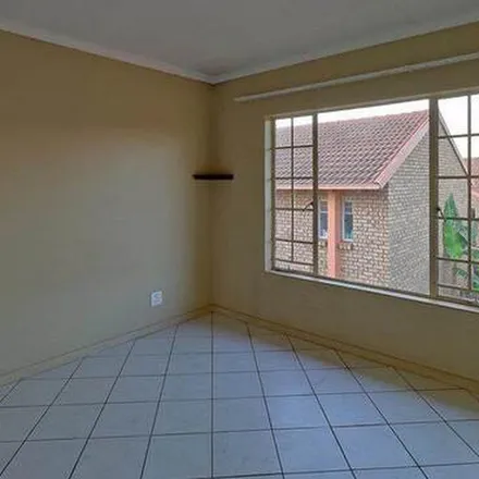 Image 5 - 386 Beaufort West Street, Faerie Glen, Gauteng, 0043, South Africa - Apartment for rent
