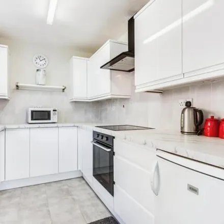 Image 3 - Whimbrel Mews, Morley, LS27 8GG, United Kingdom - House for sale