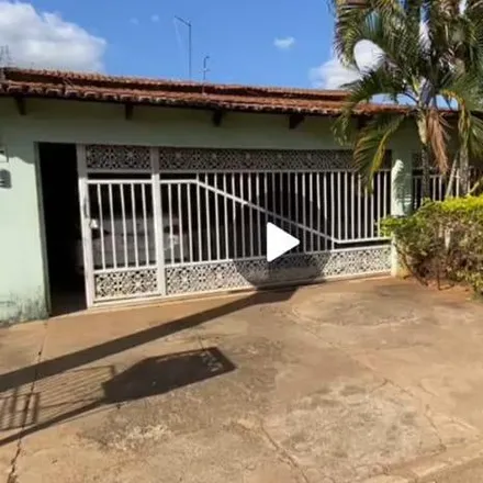 Buy this 3 bed house on Rua Sucupira in Jardim Mariliza, Goiânia - GO