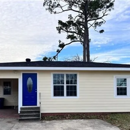 Buy this 3 bed house on 719 Adams St in Lake Charles, Louisiana