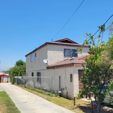 Image 2 - 1693 East 110th Street, Los Angeles, CA 90059, USA - House for sale