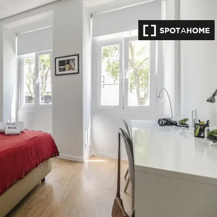 Rent this 1 bed apartment on Rua Pinheiro Chagas 37 in 1050-174 Lisbon, Portugal