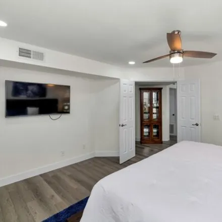 Image 9 - East Cloisters Drive, Phoenix, AZ 85016, USA - Apartment for rent