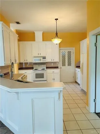 Image 5 - 1615 Summerfield Drive, Altamira West Number 2 Colonia, Edinburg, TX 78539, USA - House for rent