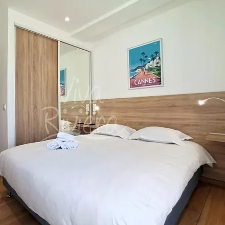 Image 2 - Cannes, 4 Place de la Gare, 06400 Cannes, France - Apartment for rent