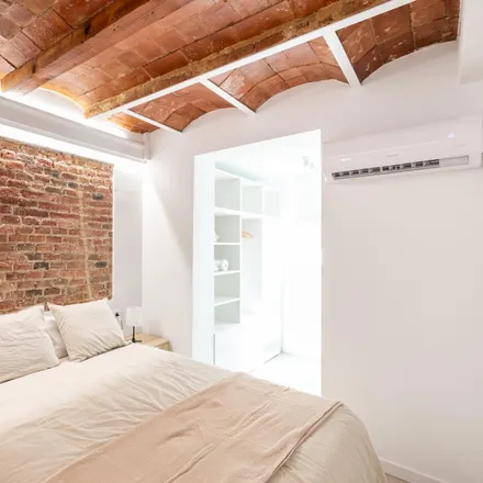 Rent this 2 bed apartment on Carrer d'Enric Granados in 96, 08001 Barcelona