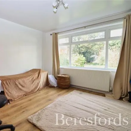Image 2 - Meadgate Avenue, Chelmsford, CM2 7NH, United Kingdom - Townhouse for sale