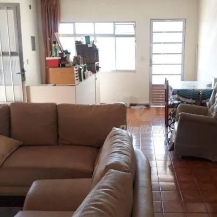 Buy this 3 bed house on Escola Municipal Francisco Alves Mendes Júnior in Rua Ivan Bernardo da Silva 43, Vila Falchi