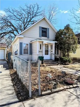 Buy this 3 bed house on 4209 Nokomis Avenue South in Minneapolis, MN 55406