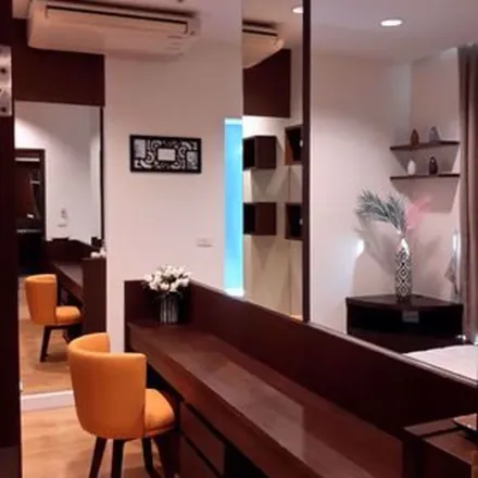 Rent this 2 bed apartment on Krung Thon Buri 5 in Khlong San District, 10600