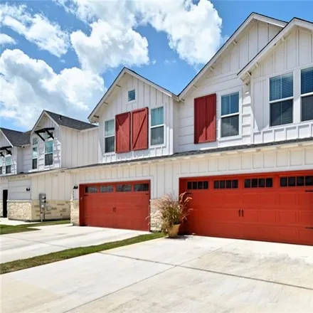Rent this 4 bed townhouse on 1598 West San Antonio Street in Highland Park, New Braunfels