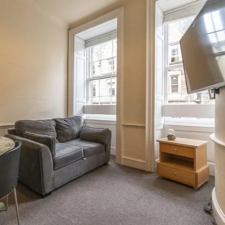 Image 2 - South Gray's Close, City of Edinburgh, EH1 1TB, United Kingdom - Apartment for rent