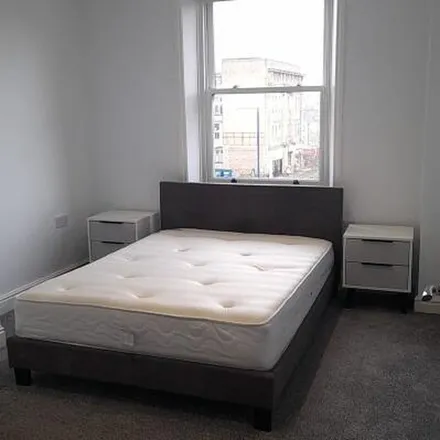 Image 1 - Eldon Place, Bradford, BD1 3AQ, United Kingdom - Apartment for rent