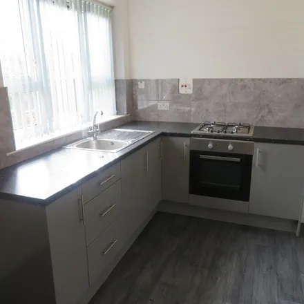 Rent this 3 bed duplex on Letchworth Avenue in Milnrow, OL11 1NB