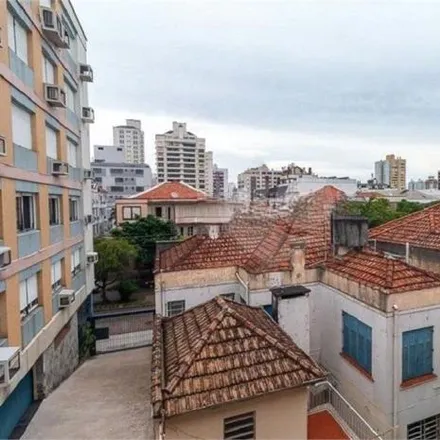 Buy this 2 bed apartment on Condomínio Lenita in Avenida Getúlio Vargas 673, Menino Deus
