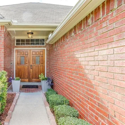 Image 3 - 325 Clayton Street, South Westchester Meadows, Grand Prairie, TX 75052, USA - House for sale